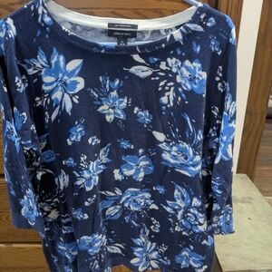 Lands' End Women's Navy and White Floral Top